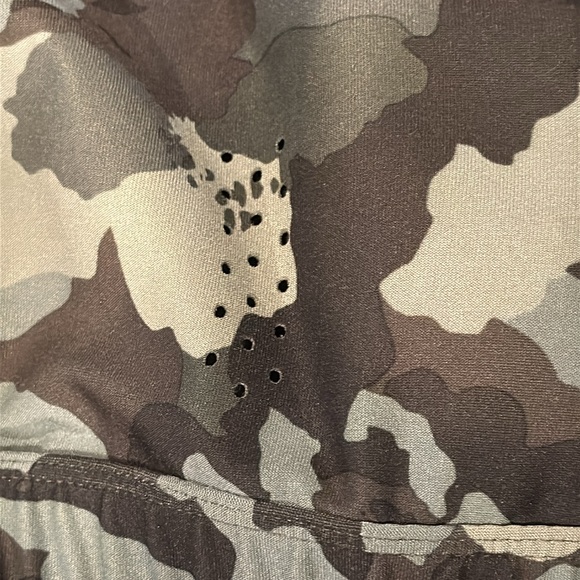 Avia and Athletic Works works workout set. Size small 4-6. Camo print. - Picture 4 of 9